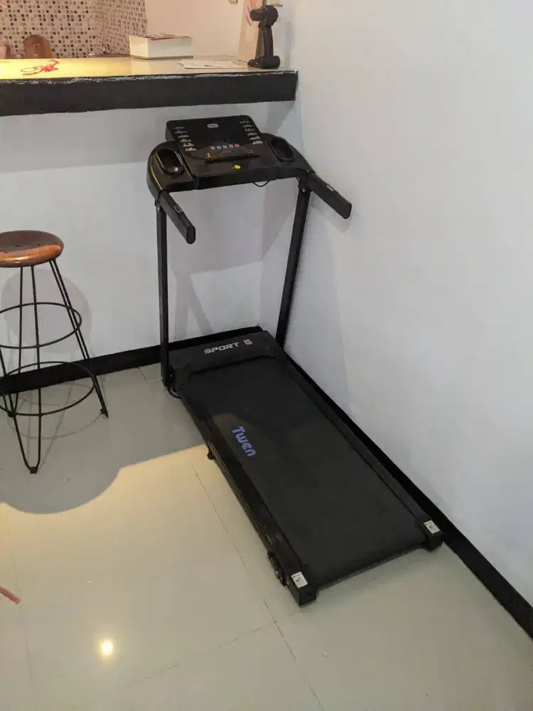 Treadmill Twen T200 (Model Baru)
