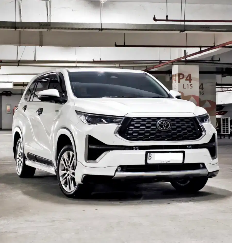 Toyota Innova Zenix Q Hybrid 2024