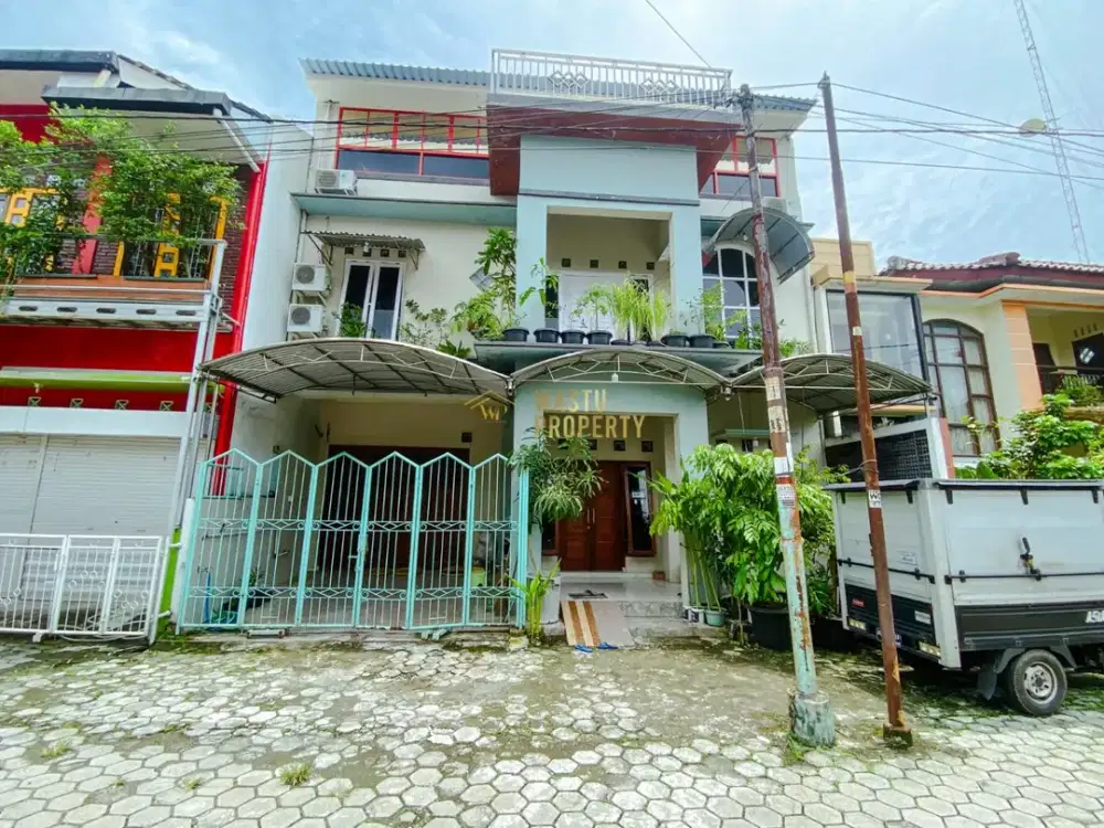 DIJUAL RUMAH DESAIN MODERN 3 LANTAI DEKAT PASAR LEGI KOTAGEDE