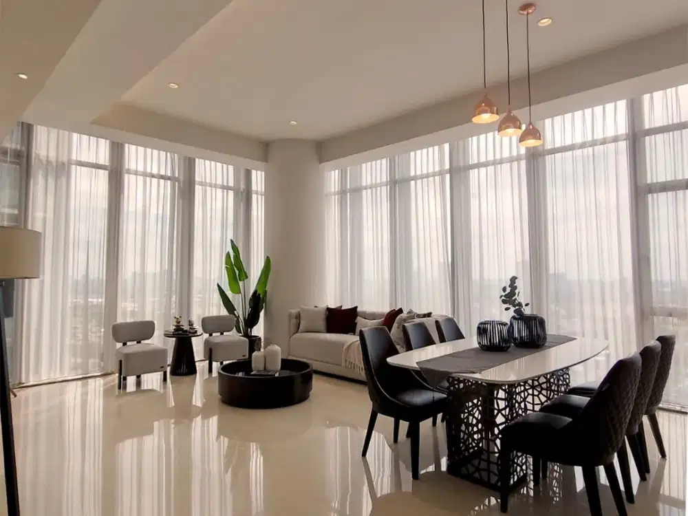 Apartemen Saumata alam sutera 4 BR Corner Unit Brand New Private Lift, Lantai Tengah