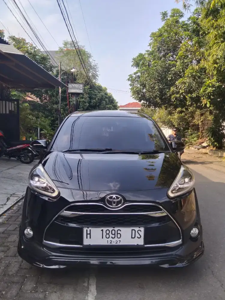 Toyota Sienta Q A/T 2017 Mulus & Terawat