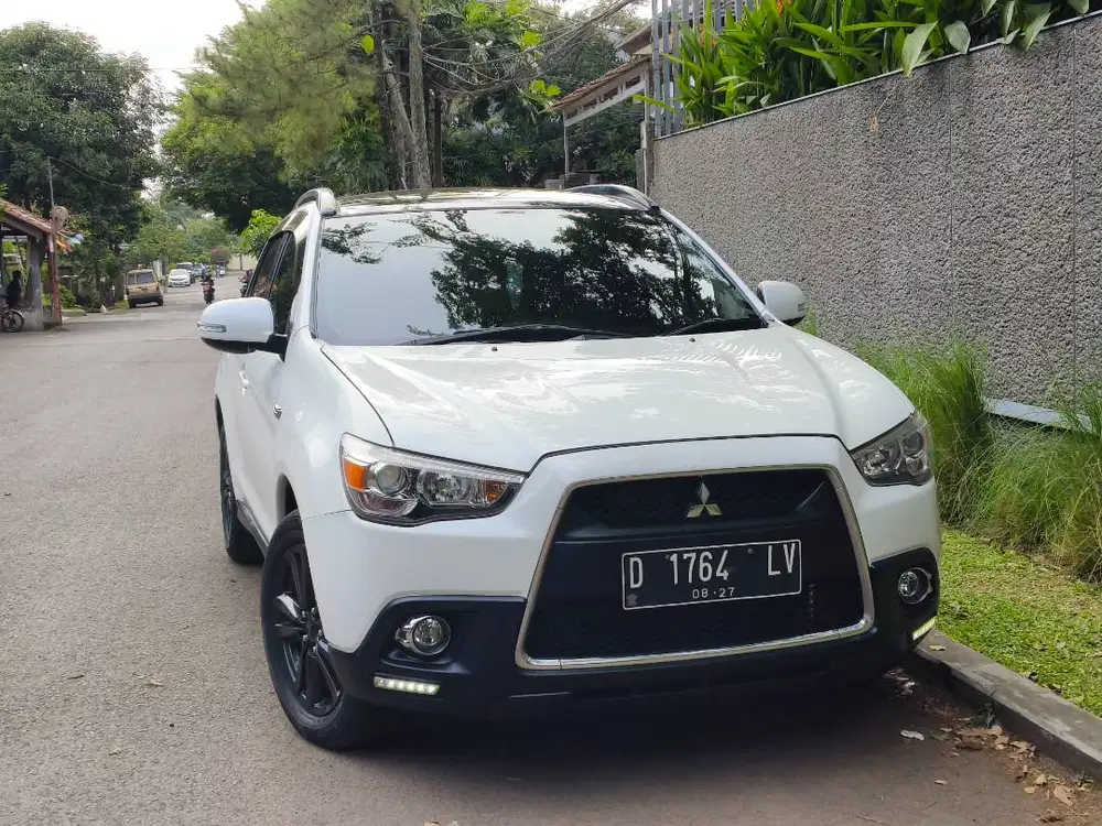 mitsubishi outlander PX 2.0 at matic 2012 putih mulus bandung