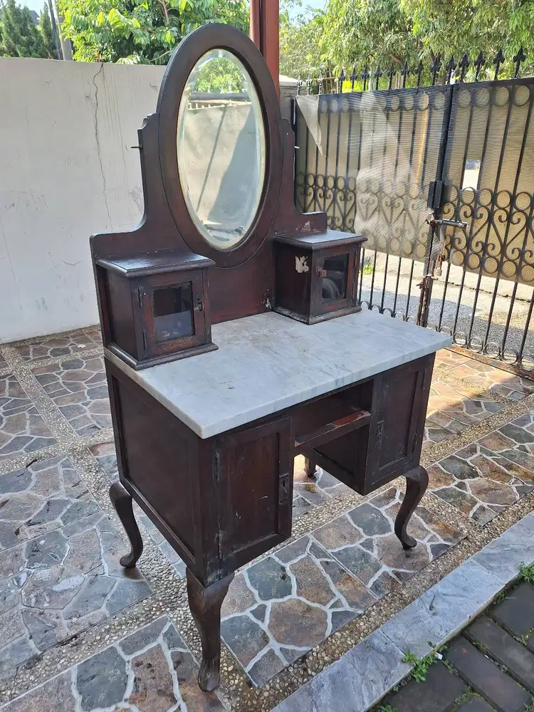 Meja Rias Antique 100 tahun