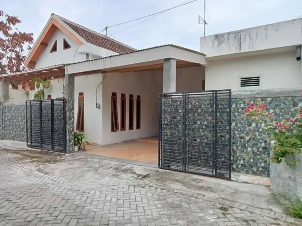 Jual Rumah jl terang bulan dusun puhrejo gang pulosari kec pare sekoto