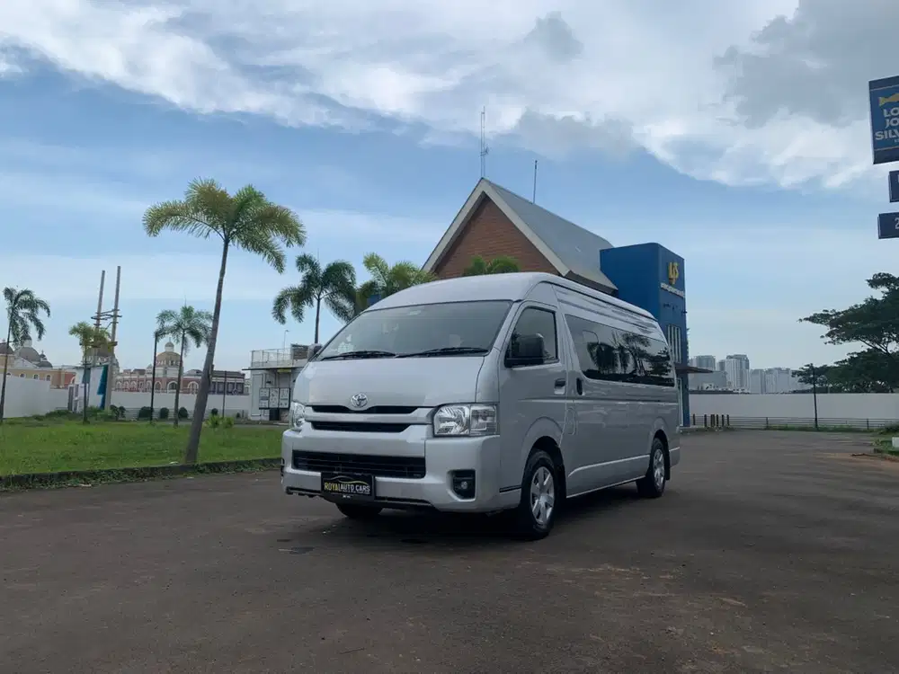 Toyota Hiace COMMUTER 2022 Diesel