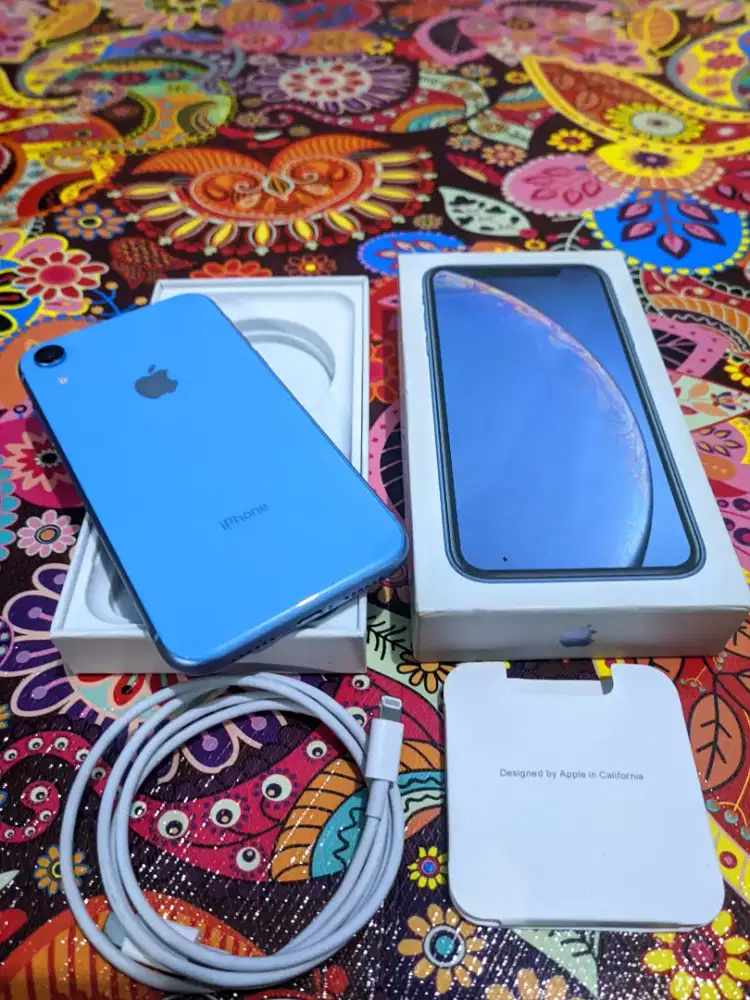 iPhone XR 128gb inter LL/A whitlist aman banget all operator box slim