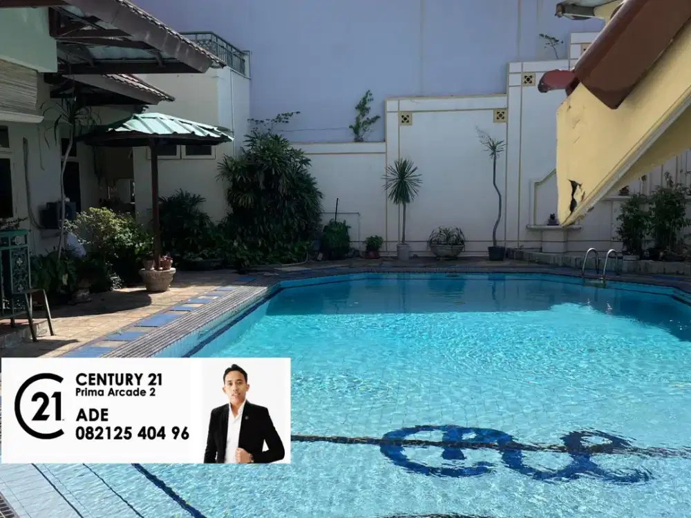 Rumah Mewah dengan Kolam Renang di Sektor 1 Bintaro CW-16952