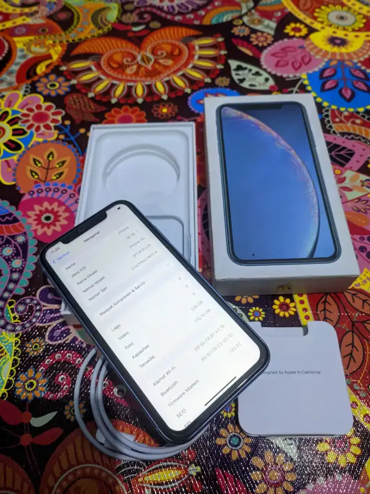 iPhone XR 128gb inter LL/A whitlist aman banget all operator box slim