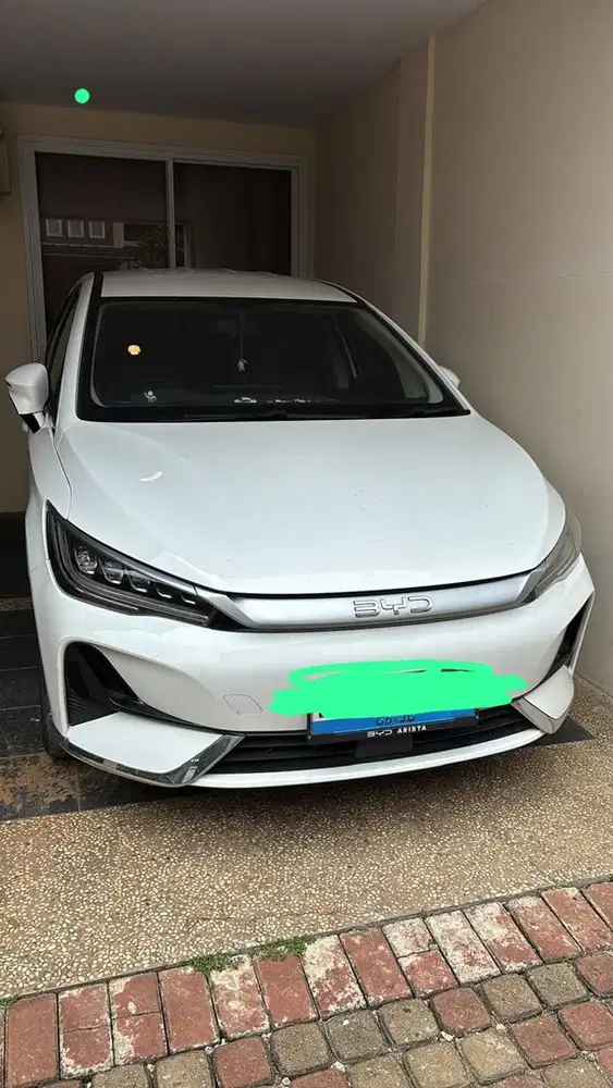 BYD M6 2025 Listrik