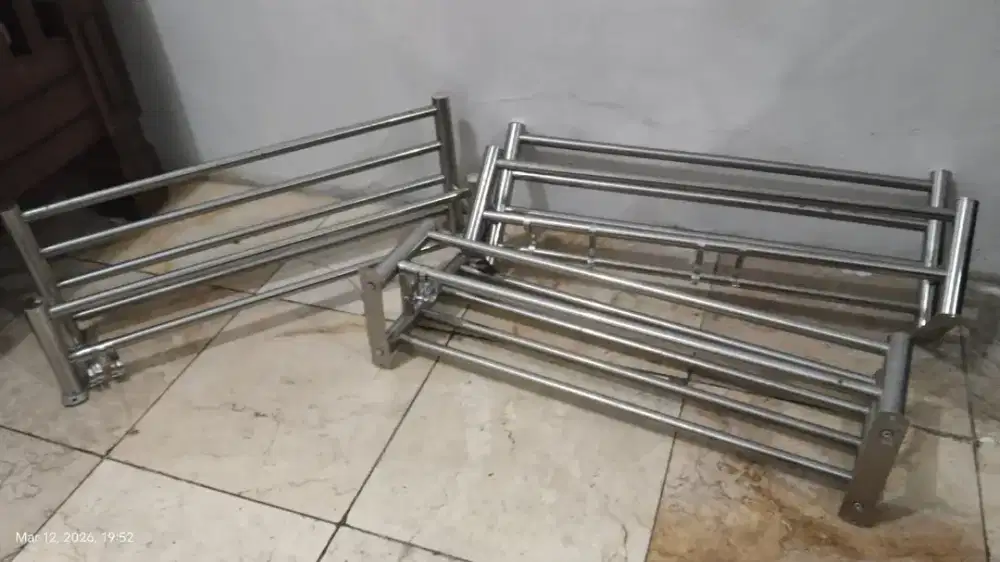 Rak handuk dan gantungan stainless steel