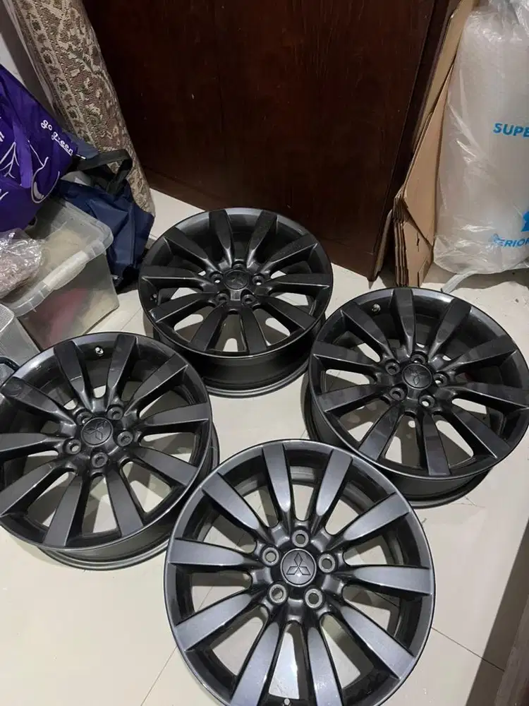 For Sale Velg Mitsubishi Evolution X Original OEM Second