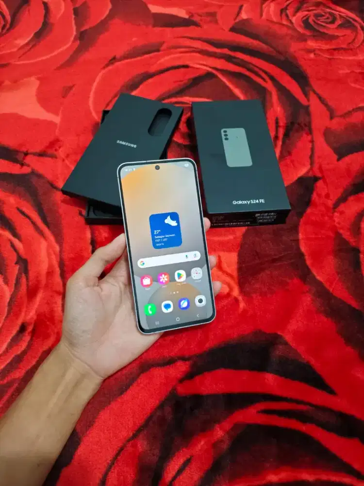 Samsung S24 FE 5G 8/256 GB Lengkap Fullset