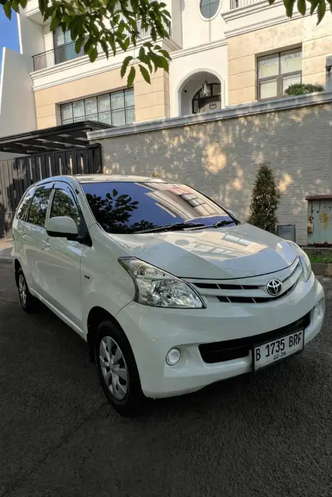 Toyota Avanza E 2013 Matic Putih Pajak Panjang Enak Pakai