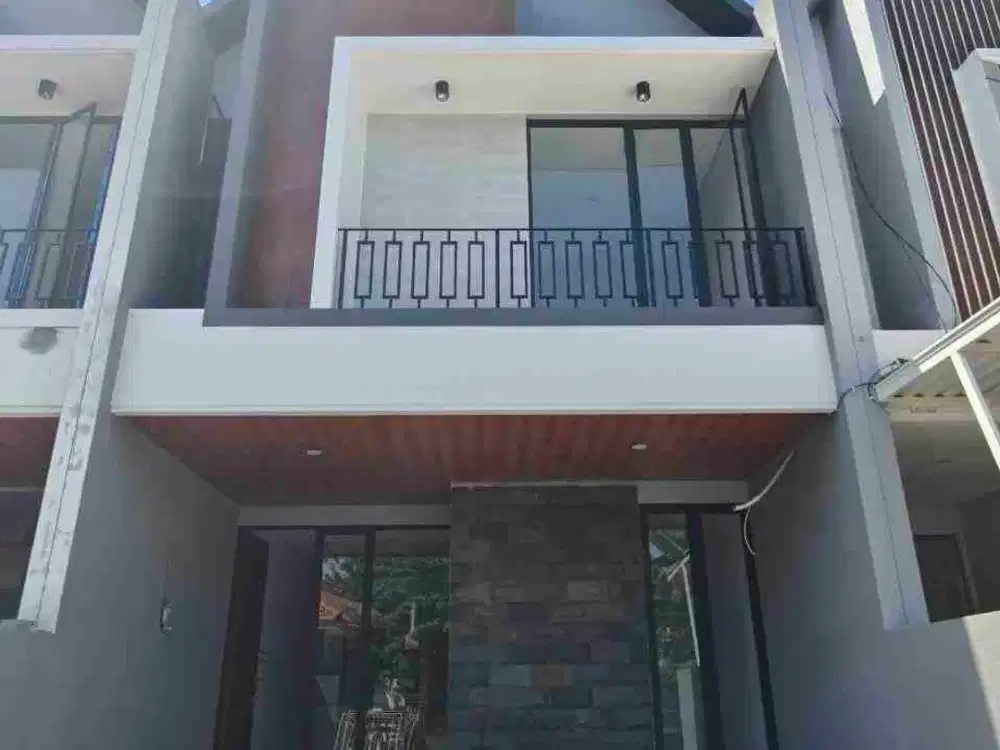 Rumah Baru Gress Scandinavian Manyar Tirtoyoso