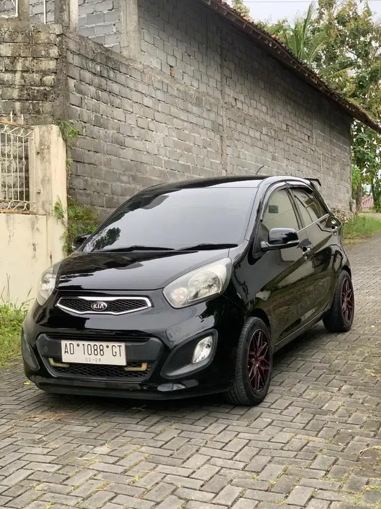 Kia picanto SE 1.2 2013 Matic Hitam AT agya ayla sirion kredit