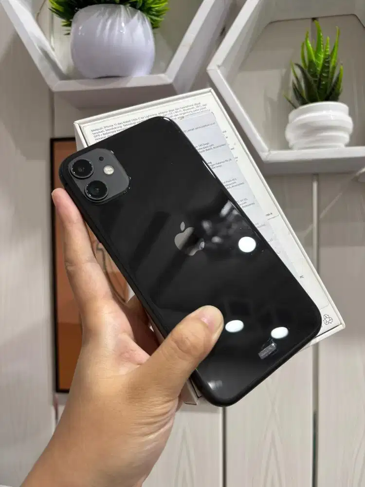 IPhone 11 64 Resmi iBox Pa/a Mulus Nomines
