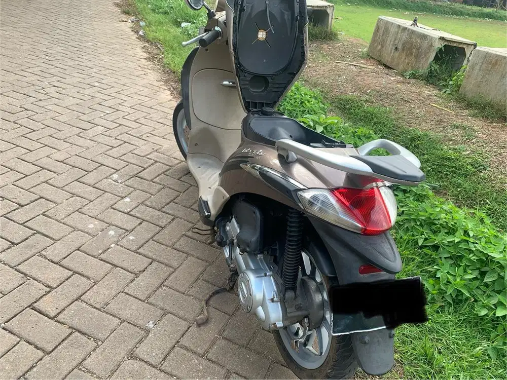 Dijual motor piaggio liberty 100cc