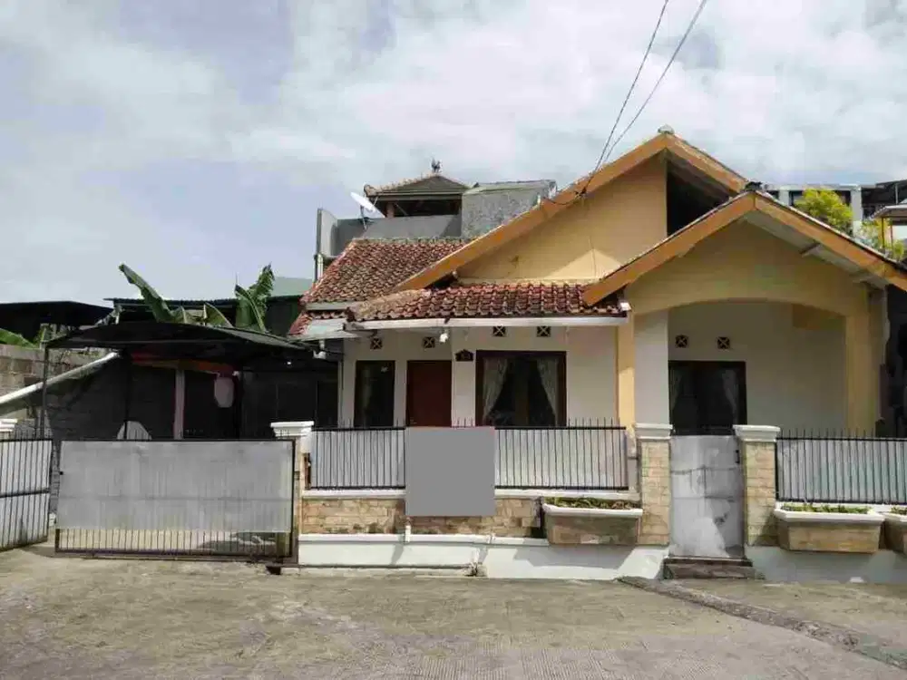 Jual Rumah Asri Tanah Luas dkt Kampus Polban Sarijadi Bandung Utara