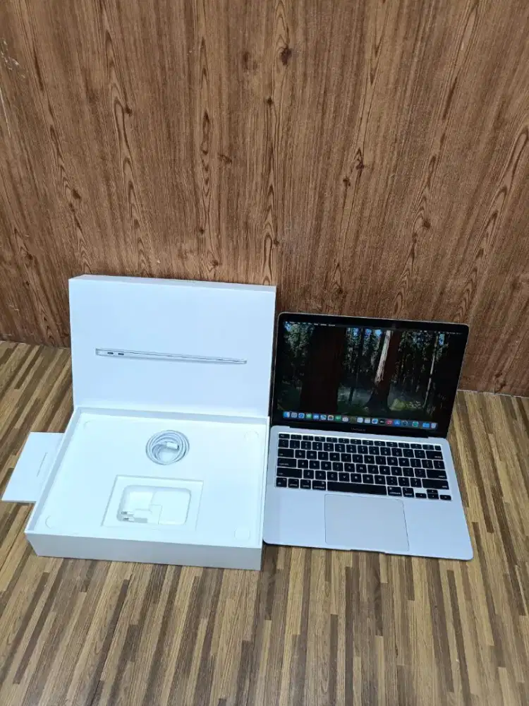 Apple MacBook Air M1 13 inch 8/256GB Second iBox Mulus fullset