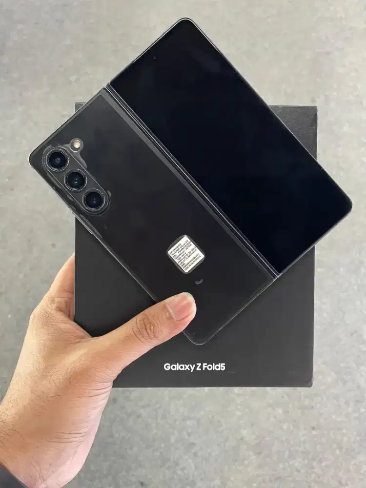 samsung Zfold 5 12/512