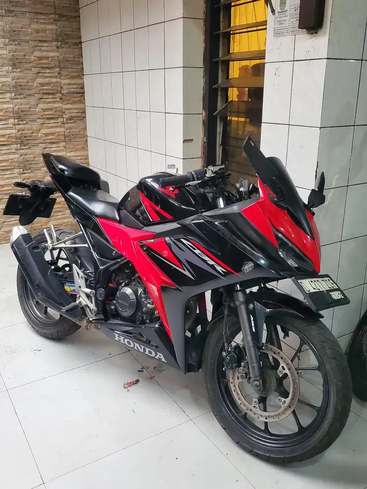 Honda cbr 150 2018 led