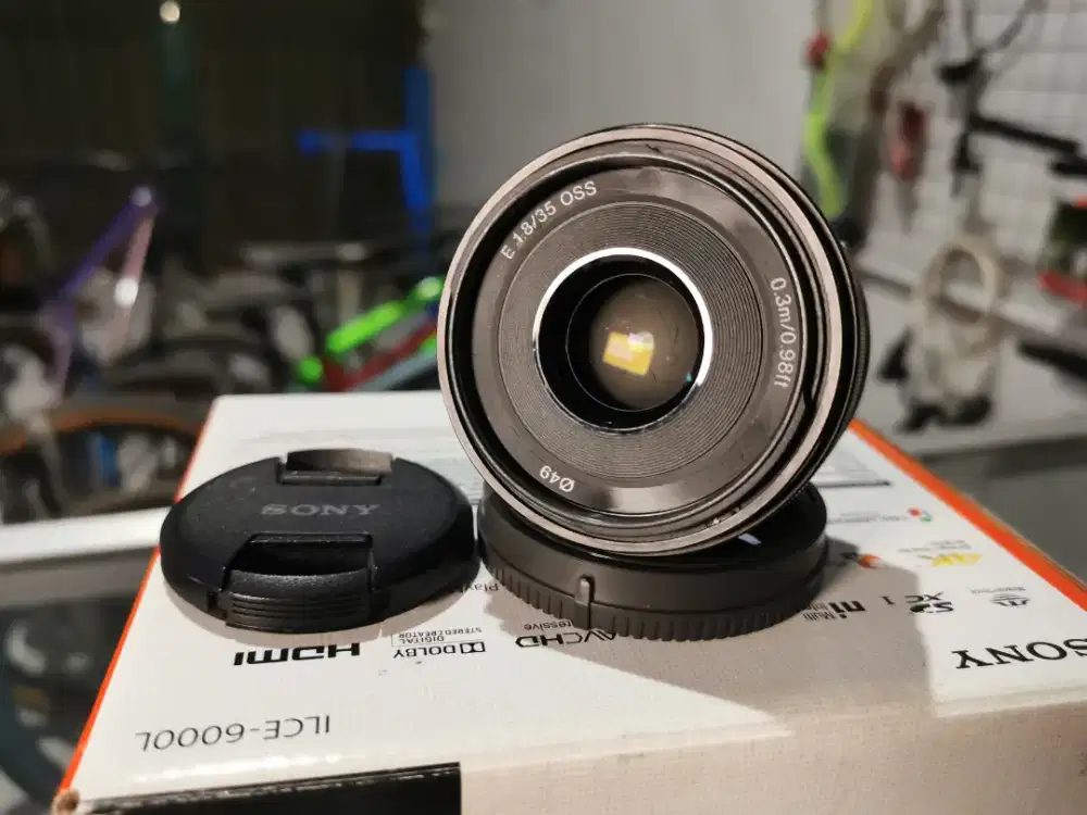Lensa Sony 35mm F1.8Oss