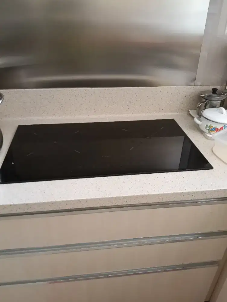 Kompor listrik tanam merek Cilentro