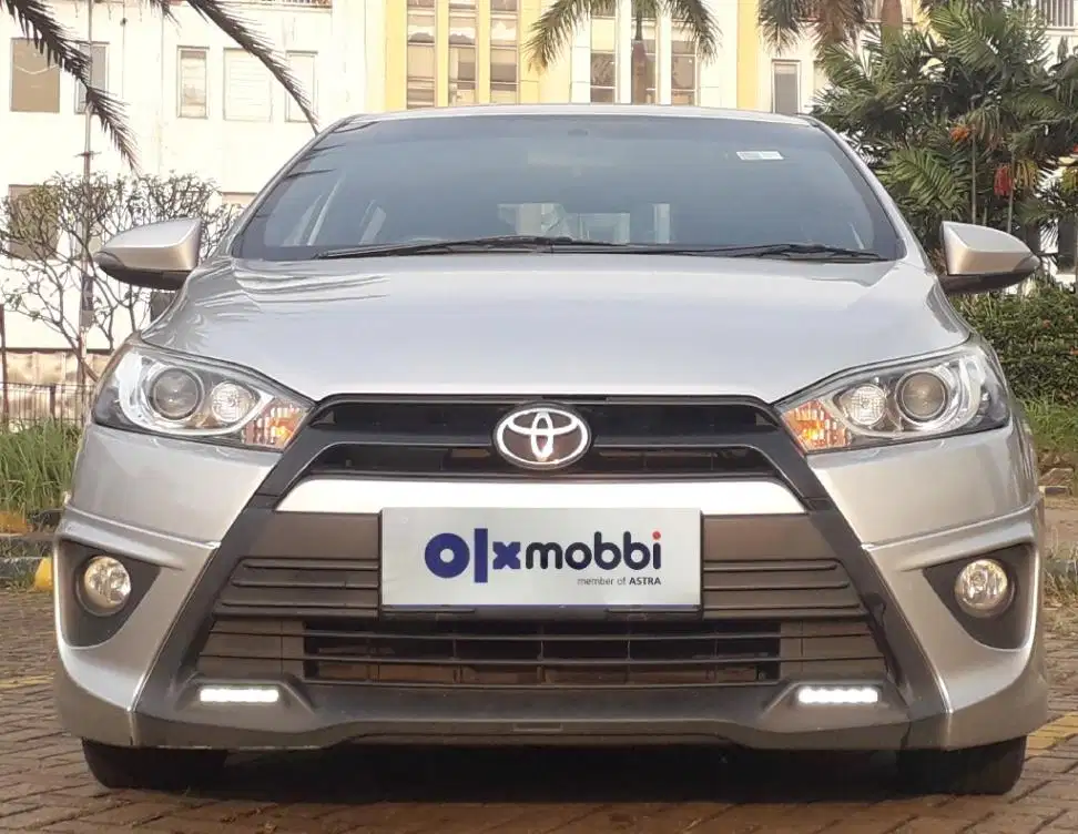 TDP 7,JT, Toyota Yaris 1.5 TRD Sportivo Bensin-AT Silver 2016
