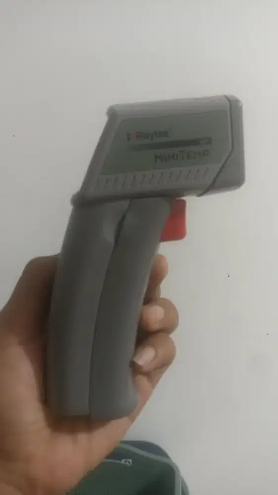 Tembakan suhu Raytek MT4