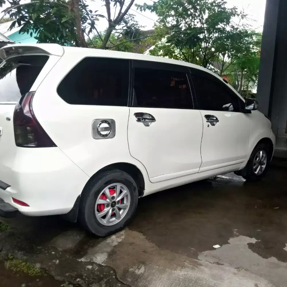 Avanza g putih manual