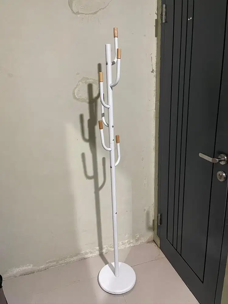 Gantungan pakaian AZKO