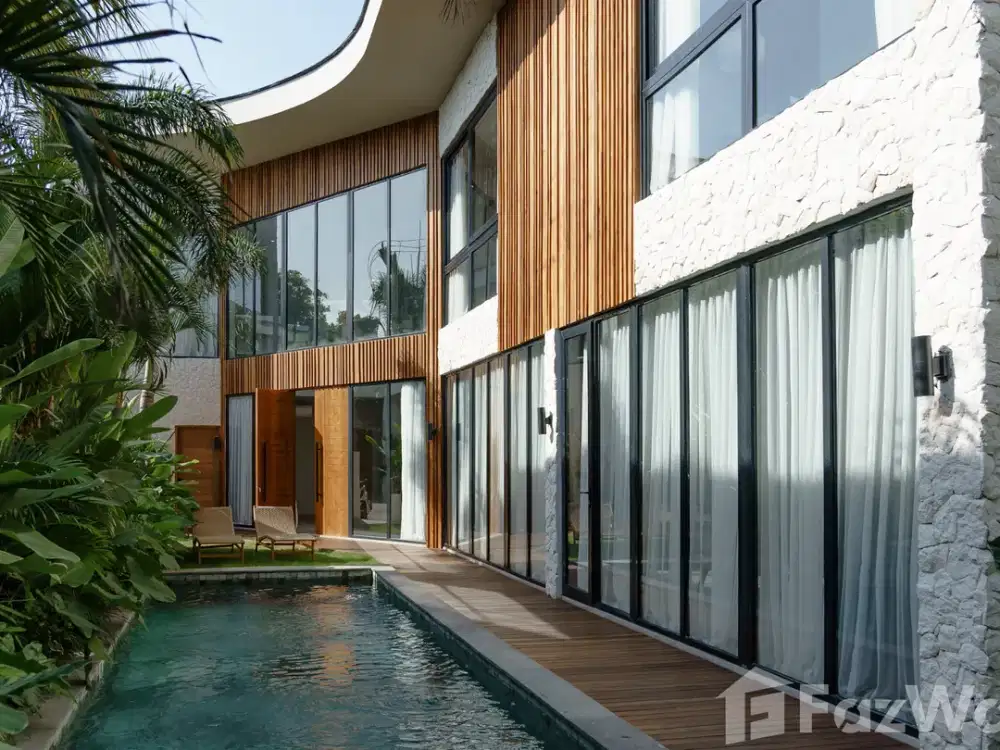 5 Bedroom Villa for sale in Berawa, Bali