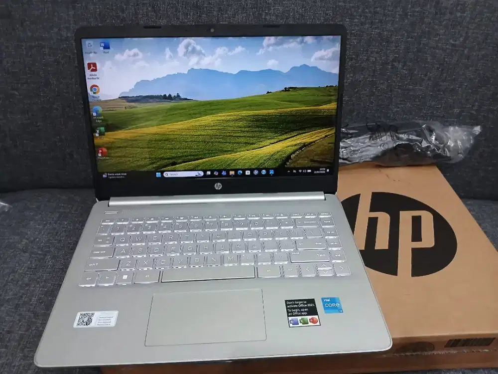 Laptop HP 14s Core i3 Mulus Fullset
