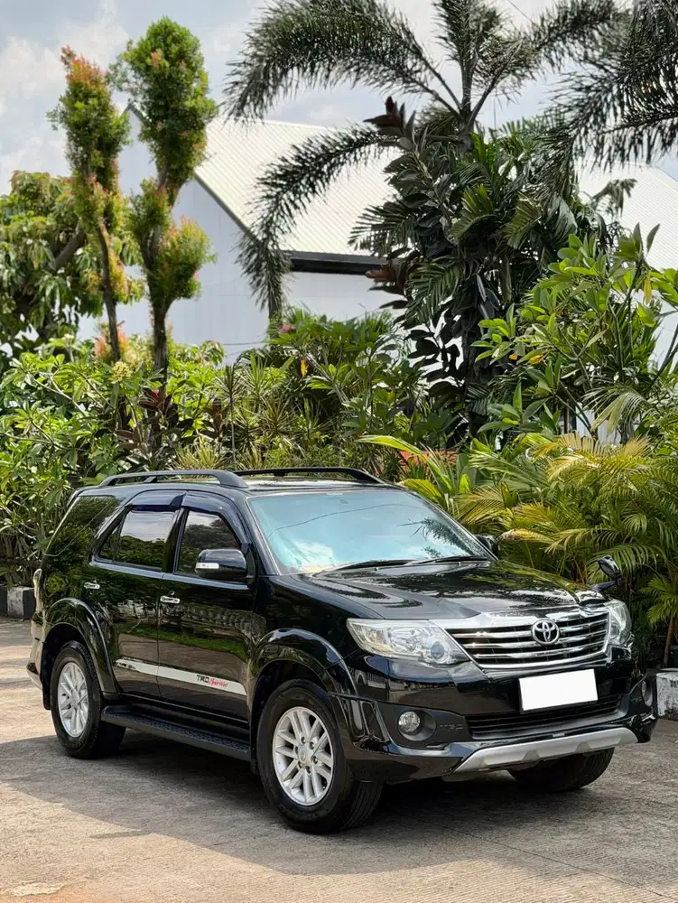 {Harga Cash} Toyota Fortuner G TRD 2.7 A/T Bensin 2012