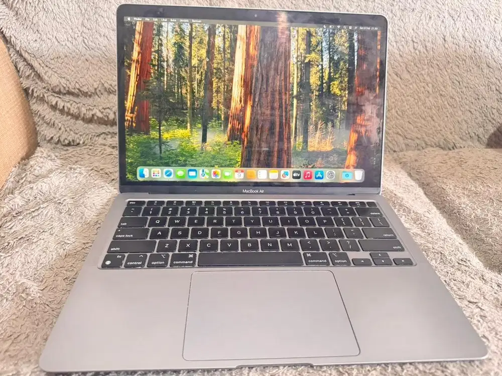 MACBOOK AIR M1 8/256 thn 2020