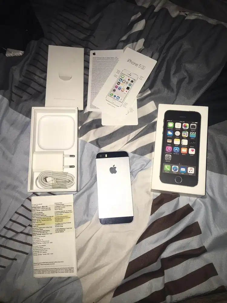 iPhone 5s ( 16Gb )..