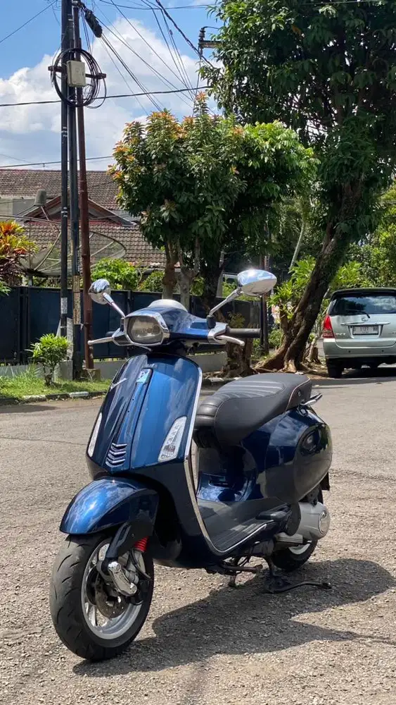 Vespa Sprint 150 3V Tahun 2016 Midnight Blue