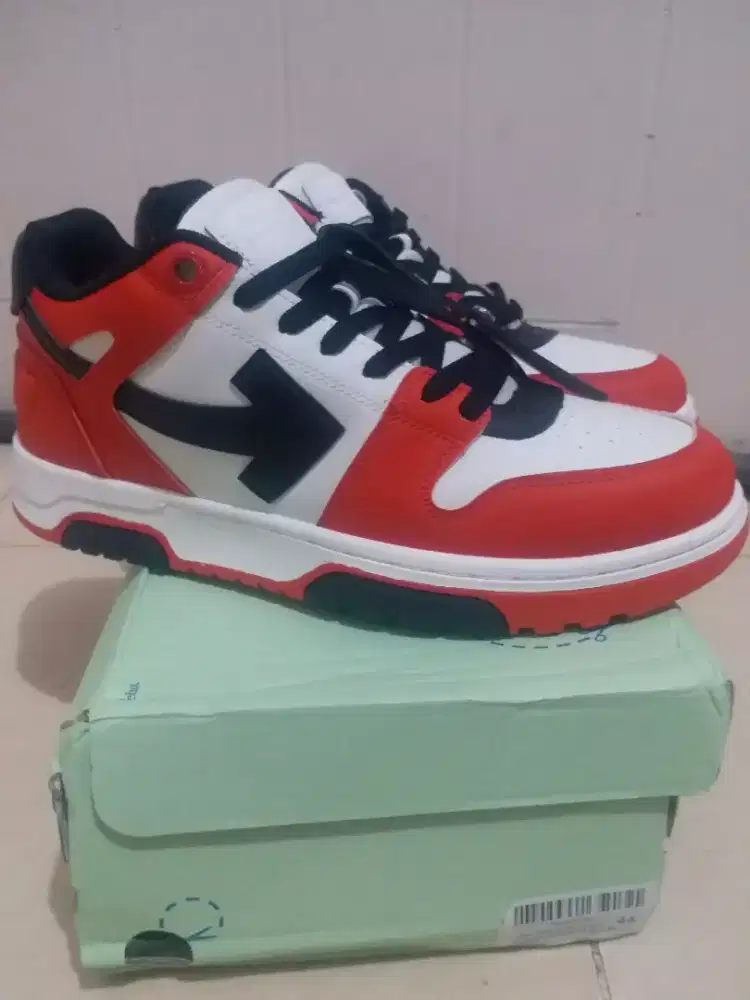 Sepatu Off White Original Size 44, Baru Fulltag