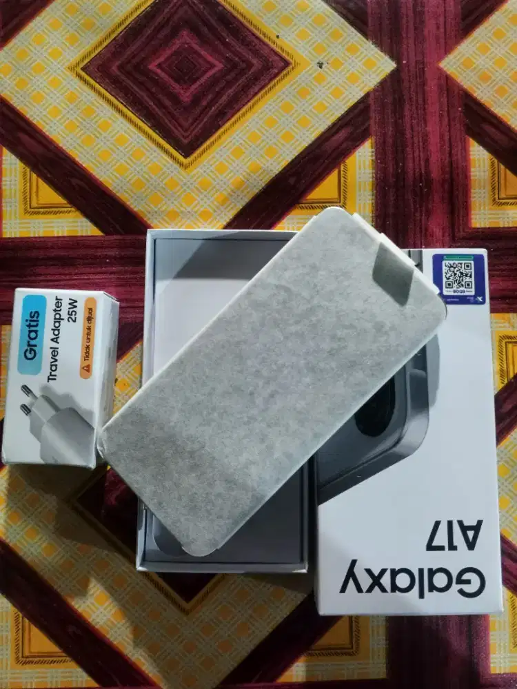 SAMSUNG GALAXY A17