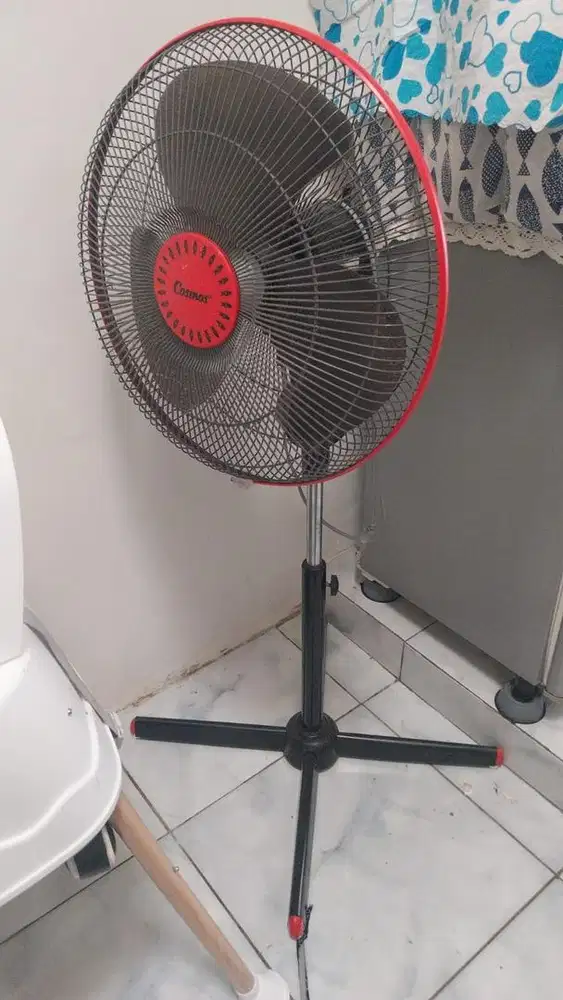 kipas cosmos standing