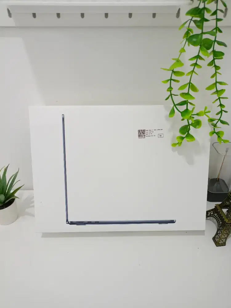 MACBOOK AIR 2022 CHIP M2 13 INCH 16/256 NEW SEGEL IBOX