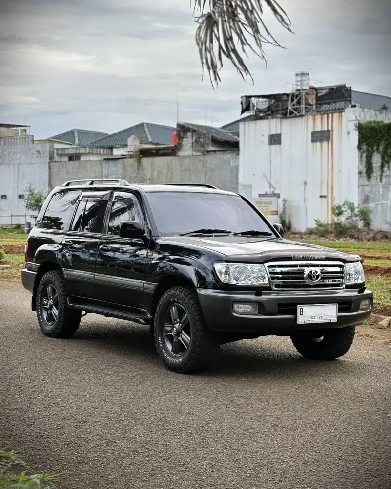 Toyota Land Cruiser VX100 2003