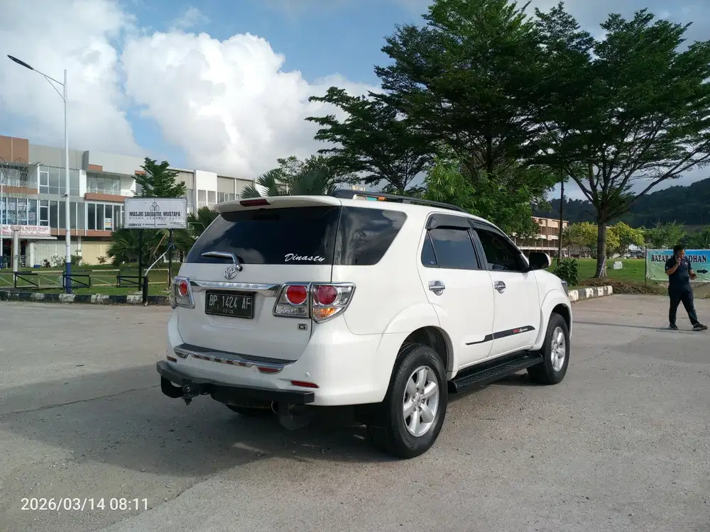 TOYOTA FORTUNER G AUTOMETIC PAJAK HIDUP STNK BPKB LENGKAP TANGAN 1
