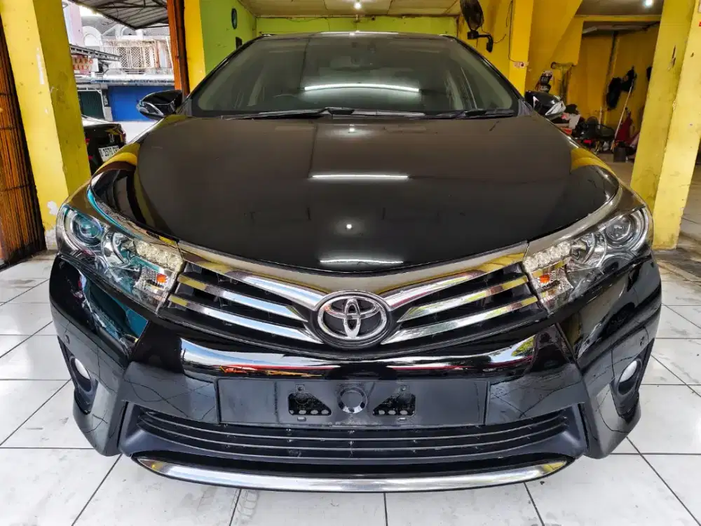 TOYOTA COROLA ALTIS 1.8 V AT 2016 MATIC LIKE NEW
