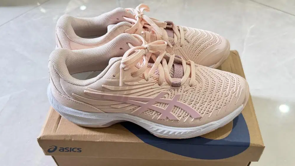 Sepatu olahraga Asics court control FF4 like new Badminton Padel Tenis