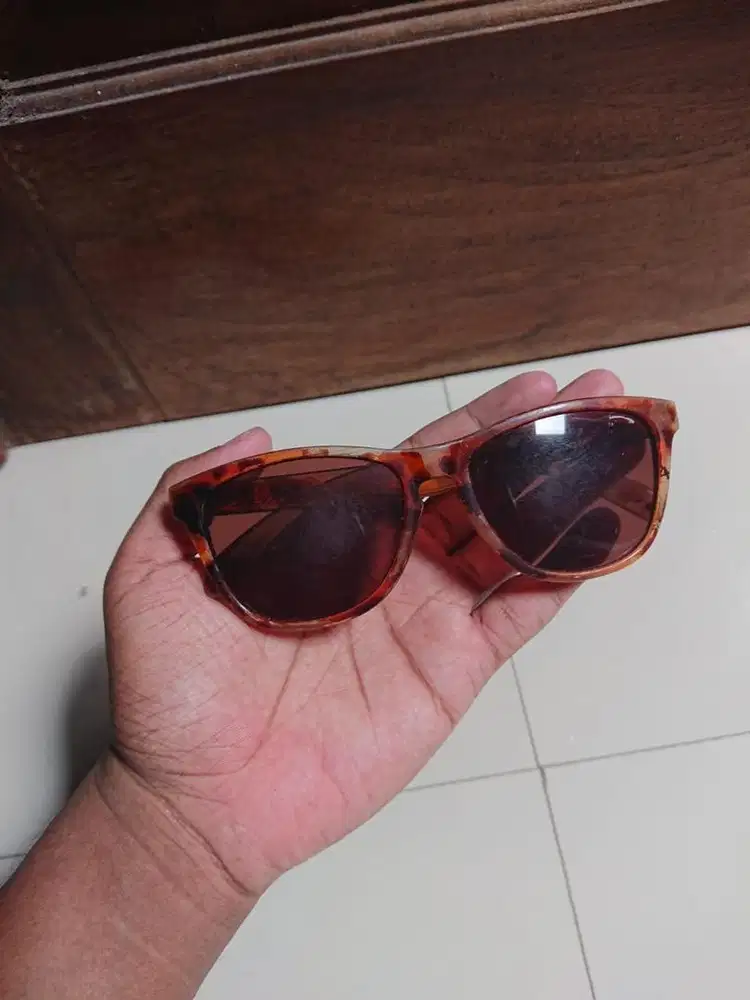 oakley frogskin second