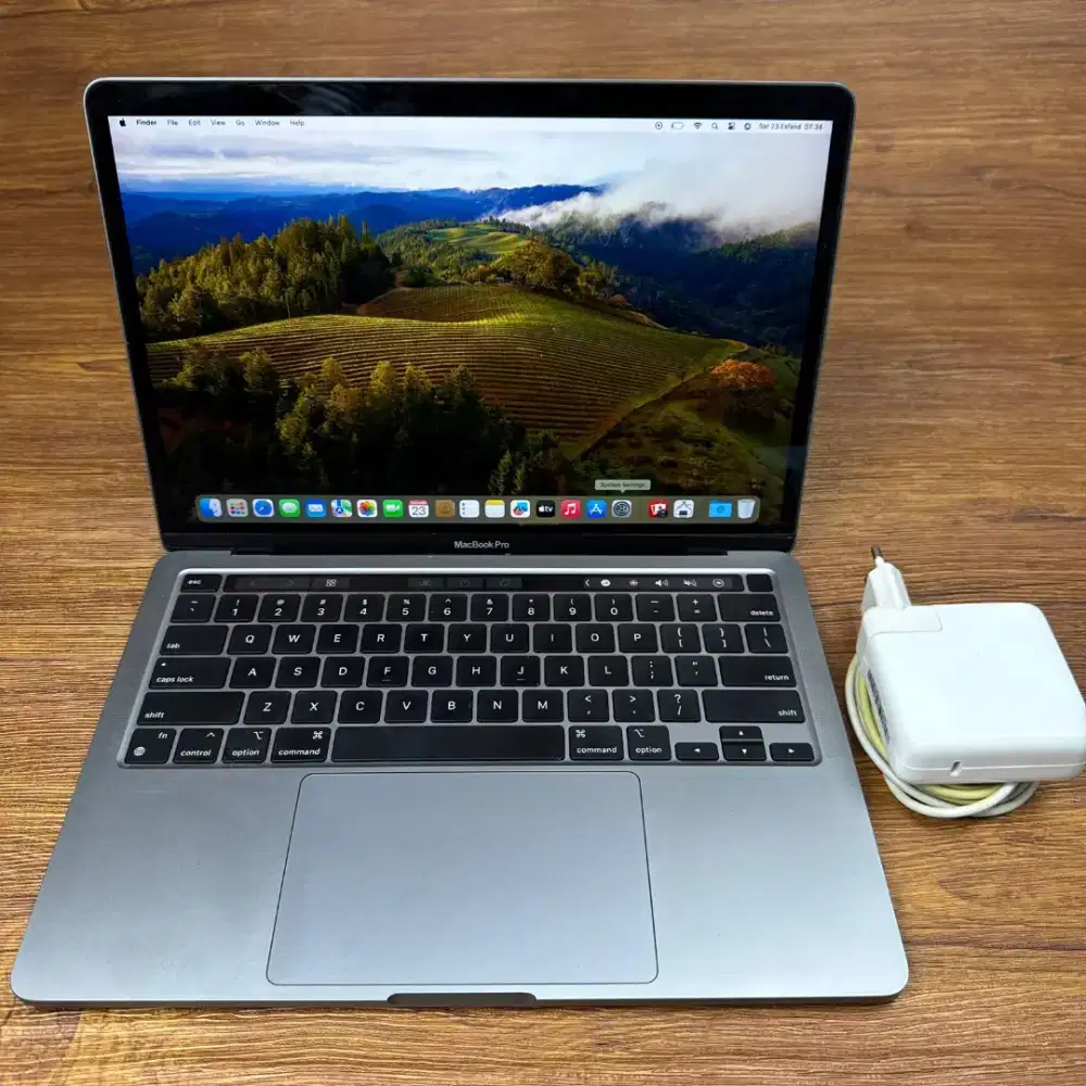 Macbook pro m1 2020 ram 8gb ssd 256gb siap pakai bisa cod