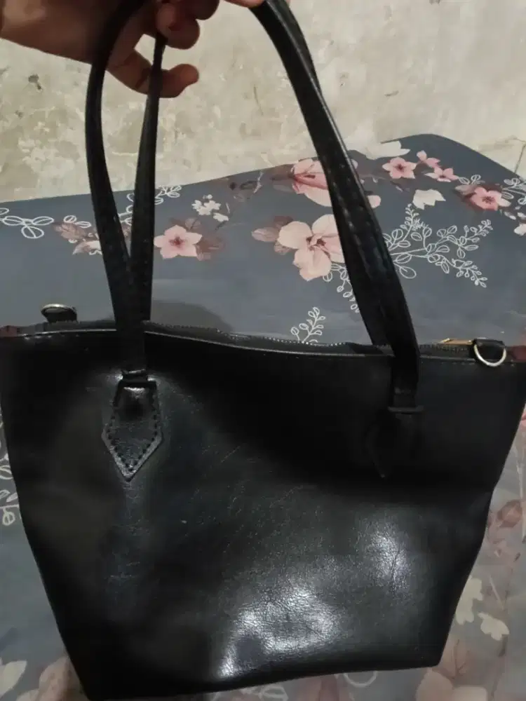 Tas kulit asli no minus