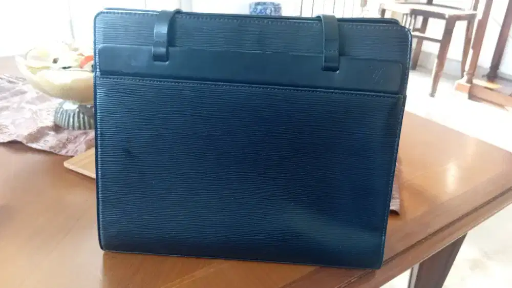 Louis Vuitton epi crosette ori