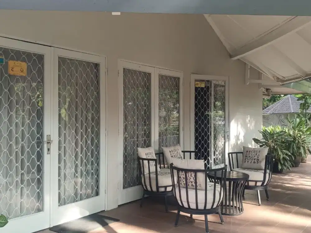 Dijual/Disewakan Rumah Nyaman Siap Huni Di Sayap Riau & Dago Dekat Dengan Gedung Sate Heritage Gol C Hoek